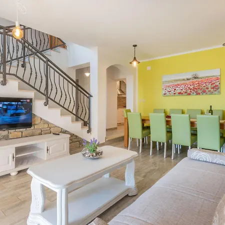 Tupljak, Luxury And Comfort In A Hidden Summer Hideout *