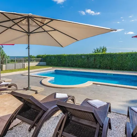 Tupljak, Luxury And Comfort In A Hidden Summer Hideout *