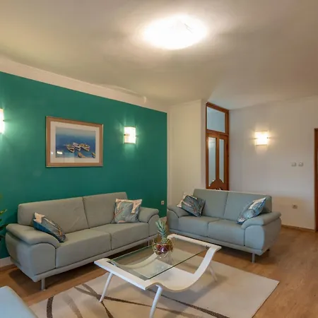 Tupljak, Luxury And Comfort In A Hidden Summer Hideout Casa de Férias *